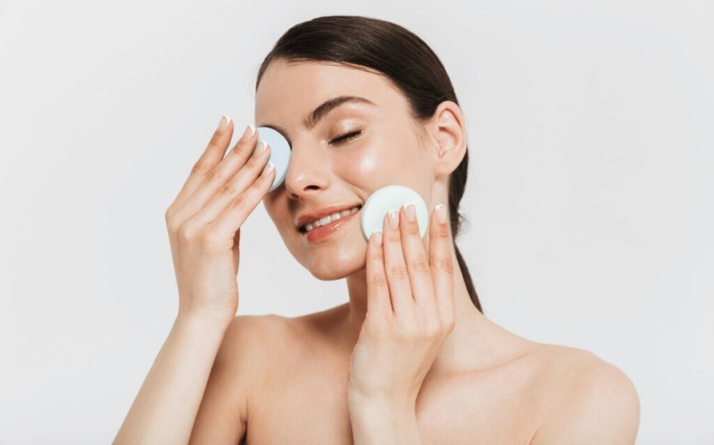 Epicutis products, particularly the Lipid Serum, are formulated to calm inflamed skin and reduce visible redness by repairing the skin barrier and soothing irritation at the cellular level.